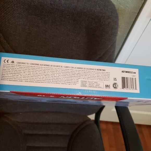 NEW HOT Wheels spinwheel challenge action set - Picture 8 of 9